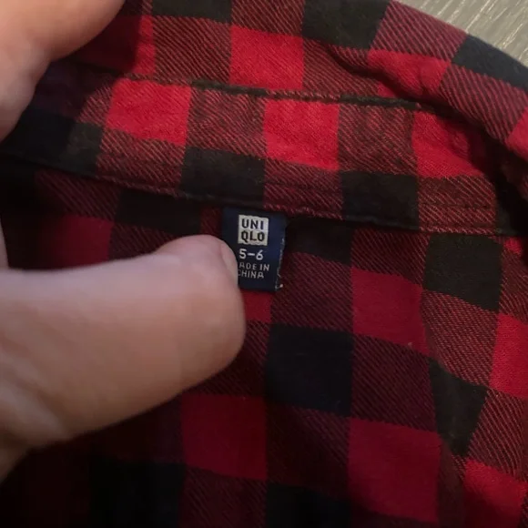 Girls Uniqlo Button Down Shirt Size 5-6 - Picture 3 of 5